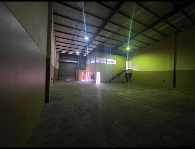 353M² WAREHOUSE TO LET IN STORMILL